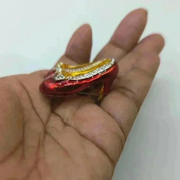 "Ruby Slipper Dreams" Vintage Shoe Brooch - Sparkling Crystal Accents Whimsical - Picture 4 of 4